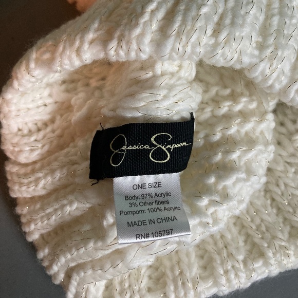 LAST CHANCE! Jessica Simpson White Hat and Scarf Set - Picture 6 of 7